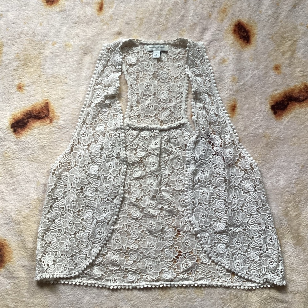 Banana Republic Cream/White Lace Vest